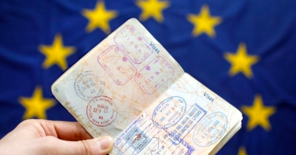 Евросоюз может рассмотреть облегчение визового  режима для кыргызстанцев изображение публикации