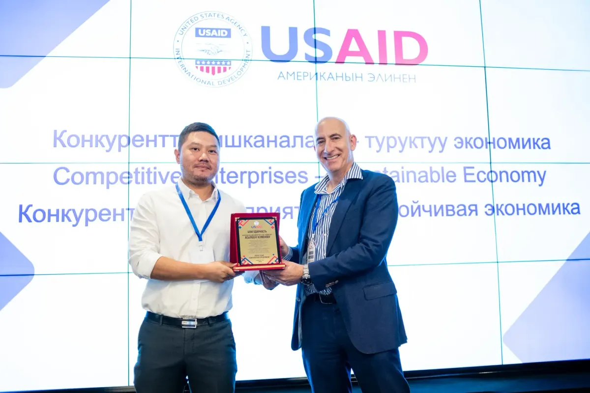 "Шоро", "Газпром", "Эйр Астана" компанияларына батончиктерди жасаган, Өзгөн күрүчүн Америкага экспорттогон "төрт дос"