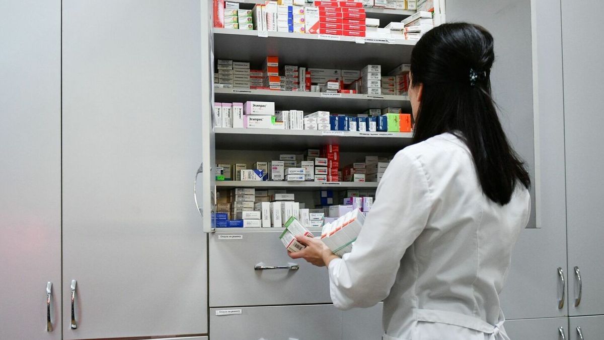 С 1 ноября в Кыргызстане начнут работать 46 государственных аптек — Алымкадыр Бейшеналиев