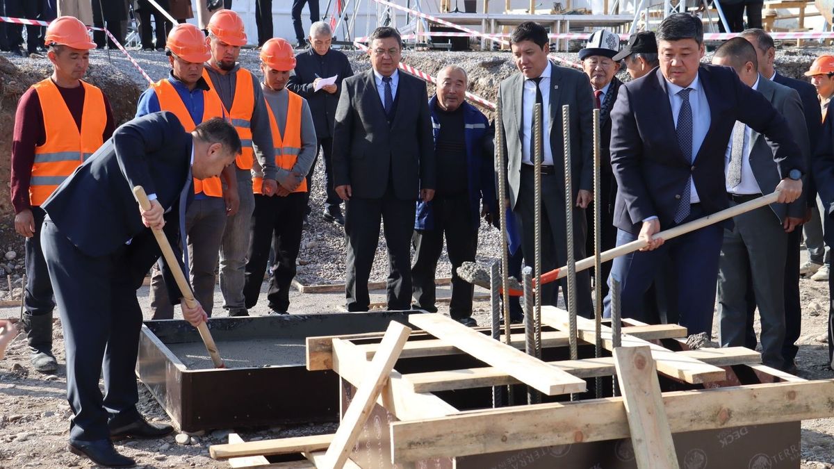 Кыргызстан сам будет выплавлять свое золото - в Кара-Балте начали строить предприятие по выпуску слитков