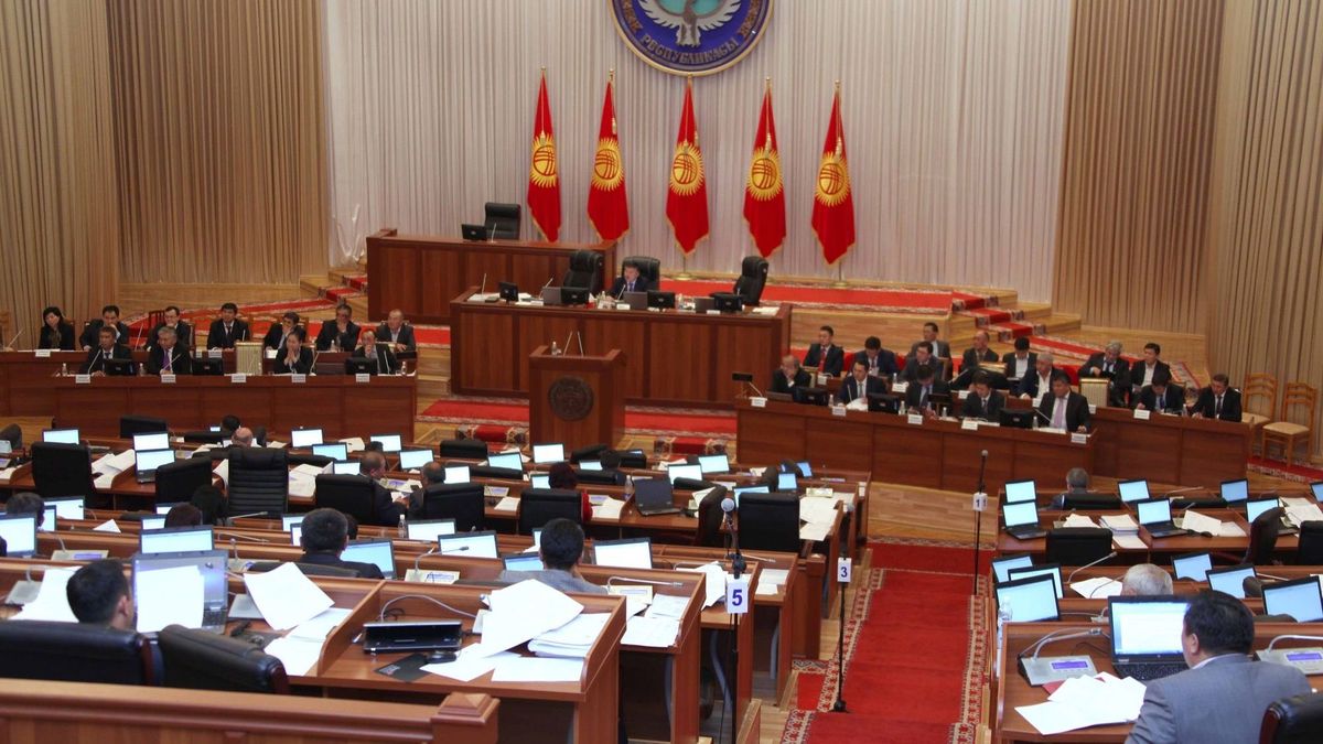 Депутаты приняли поправки в законопроекте о Госбанке развития сразу в трех чтениях