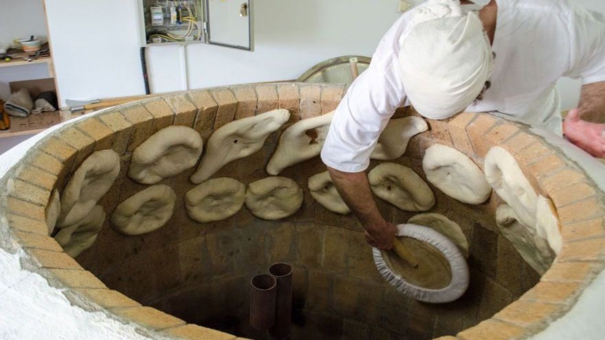 За продажу хлеба дороже максимально разрешенных цен предусмотрен штраф - до 13 тысяч сомов
