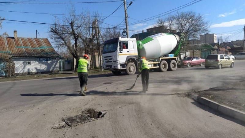 Стройкомпанию «Тагай Бий» оштрафовали за грязные колеса автотранспорта