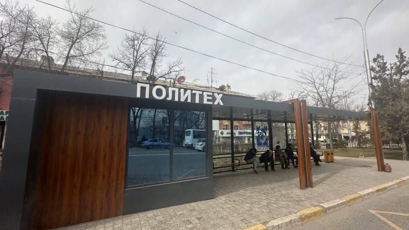 В Бишкеке с новой остановки в районе КГТУ украли телевизор