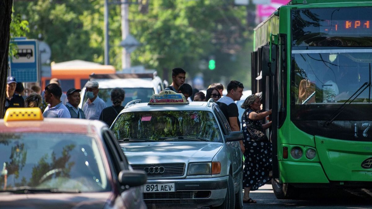 В связи с Ноорузом общественный транспорт с проспекта Чуй перенаправят на Киевскую