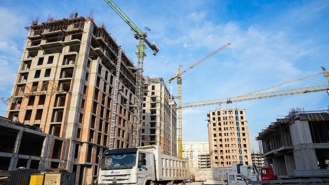 Стройкомпании начали «обеляться», показывая реальные объемы экономики – глава Минэконома