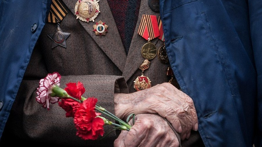 По 100 тысяч сомов: Жапаров подписал распоряжение о выплатах ветеранам ВОВ ко Дню Победы