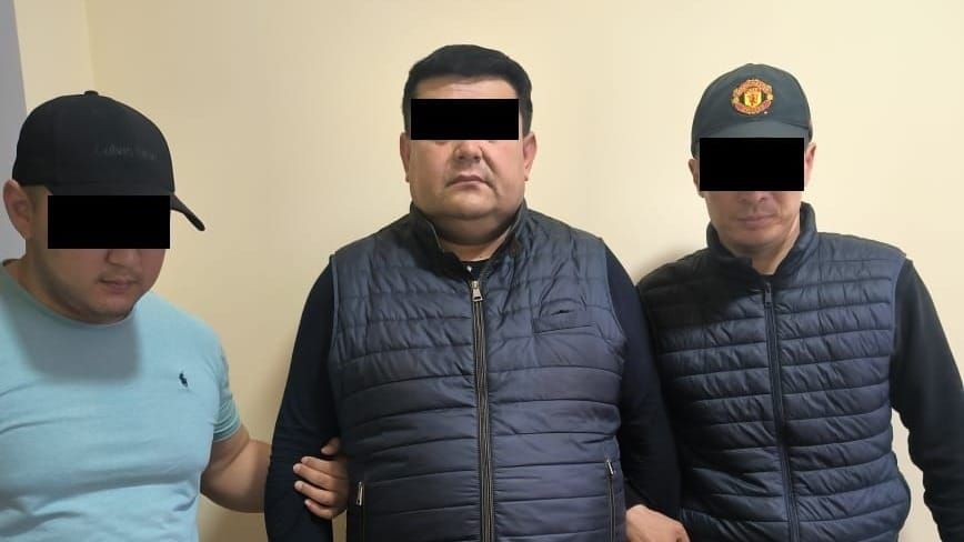 За дачу взятки сотруднику ГКНБ задержан экс-глава Шаркского айыл окмоту