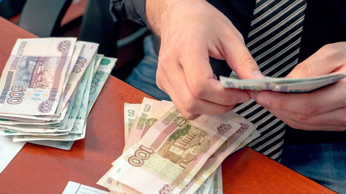 Более 260 кыргызстанцев получили задержанные зарплаты в России