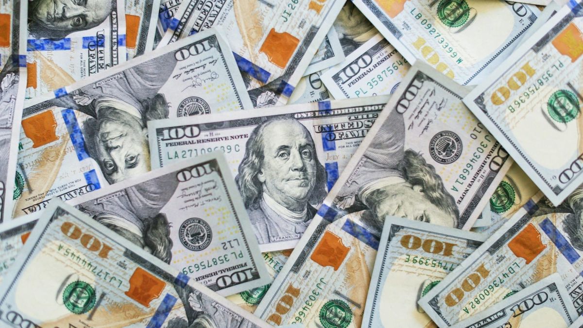 Нацбанк КР провел очередную обратную интервенцию – скупил почти $16.9 млн