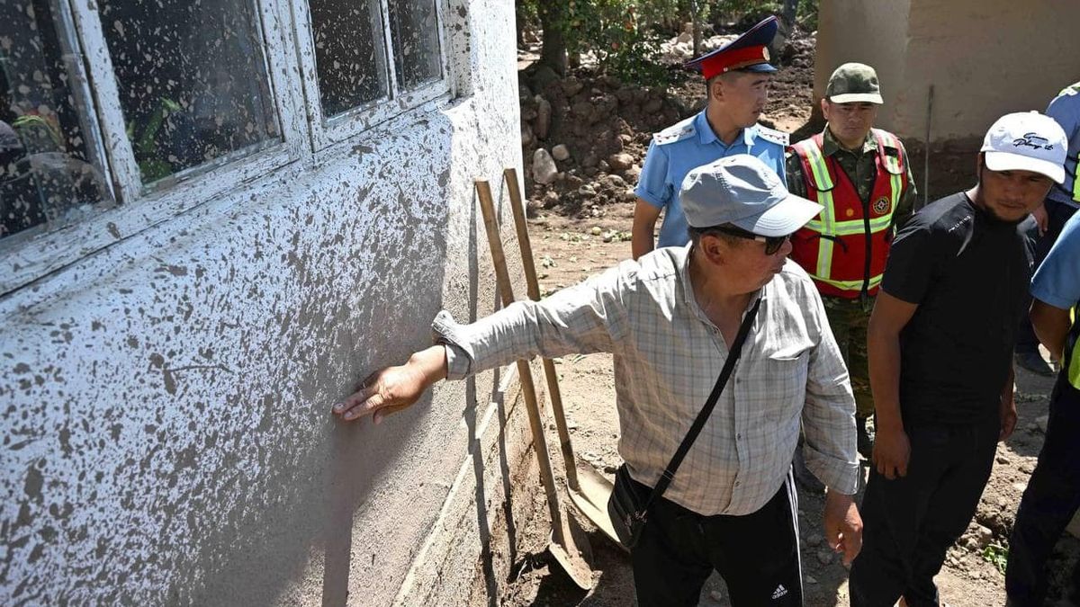 На Иссык-Куле в 110 затопленных домах завершена дезинфекция