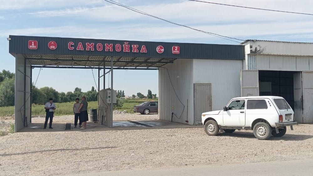Предприниматель построил автомойку на пастбище в селе Озерном — его оштрафовали