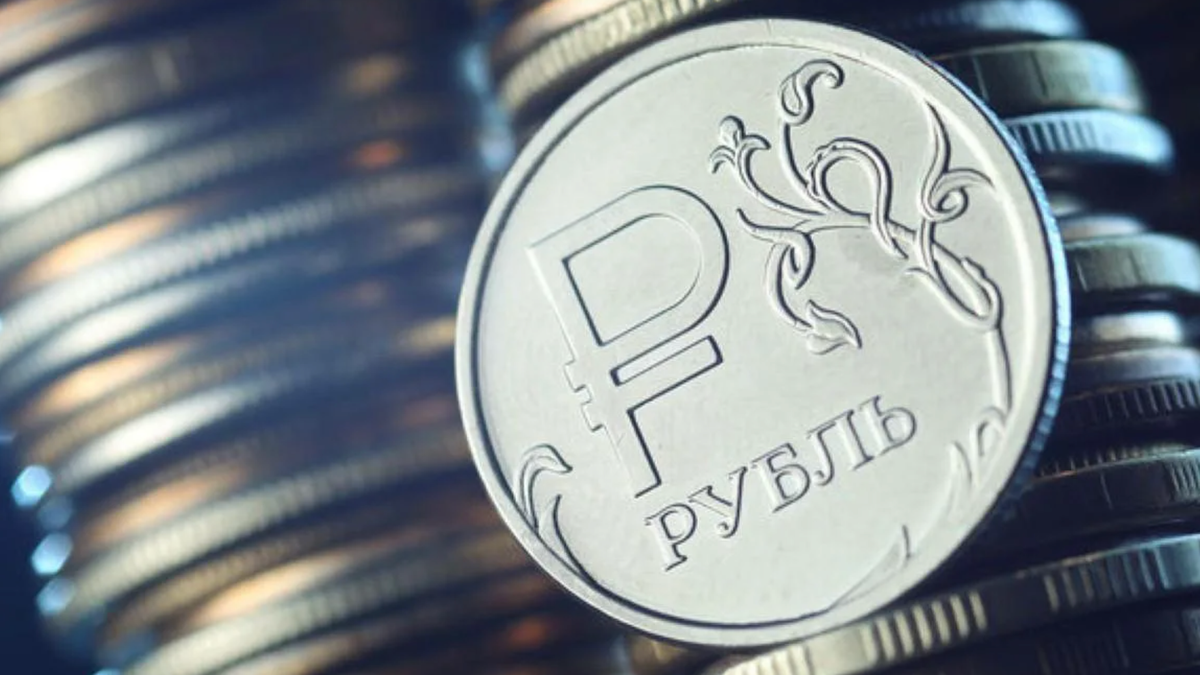Рубль опустился ниже 0.9 сома – курс валют на Моссовете и в банках КР 23 сентября