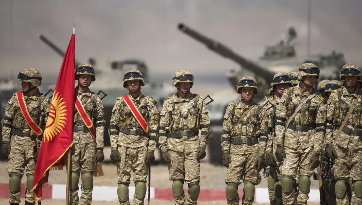 Военнослужащим в КР повысили пенсии на 10.8%