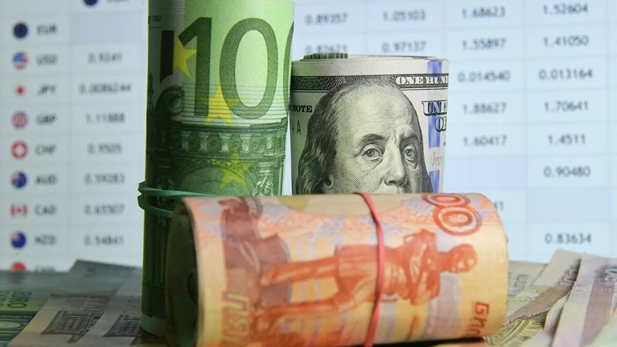 Сколько стоят основные валюты на Моссовете и в комбанках КР 11 ноября?