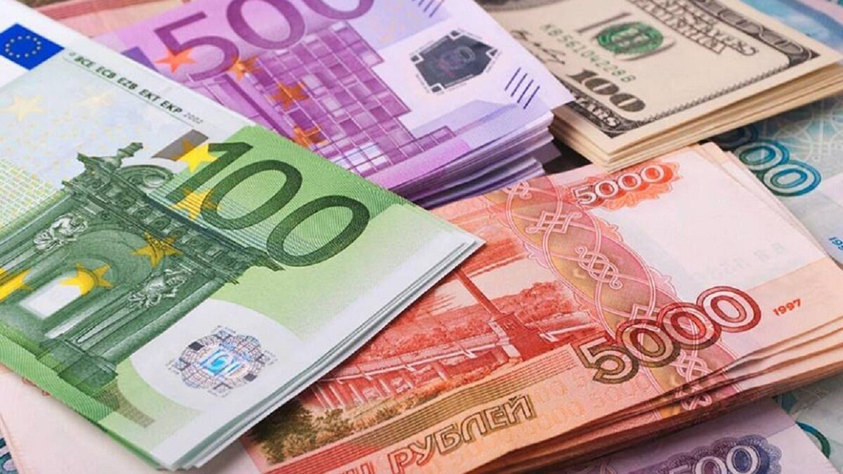 Доллар подорожал, евро и рубль просели к сому – курс валют на Моссовете и в банках КР 25 ноября