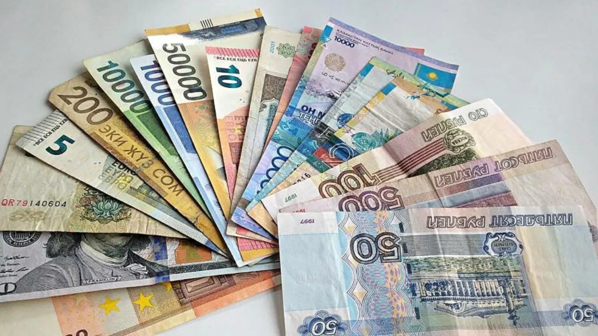 Евро и рубль незначительно укрепились — курс валют на Моссовете и в банках КР 2 декабря