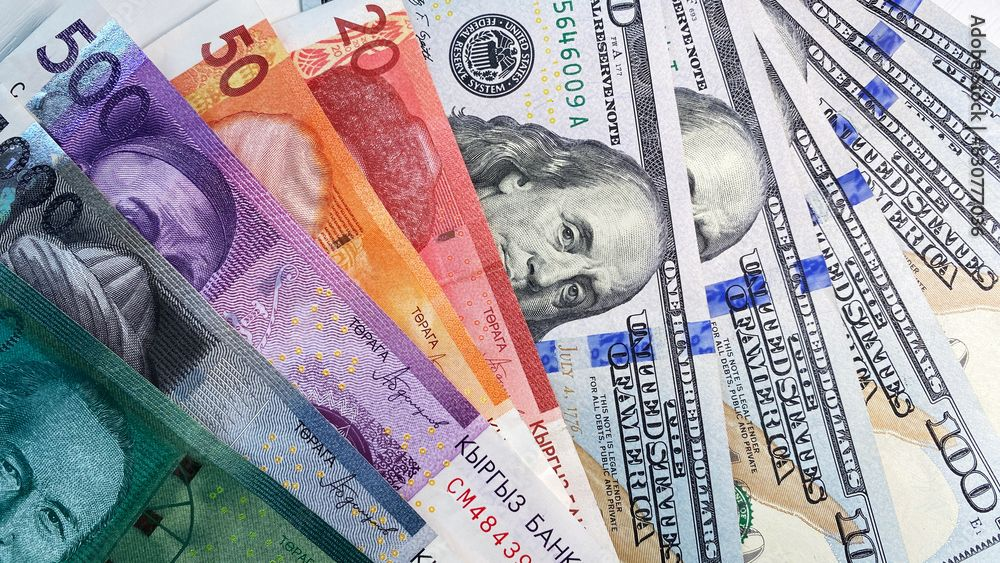 В октябре в КР поступило $272 млн денежных переводов – более 92% из России