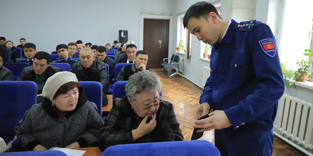 В Оше предпринимателям разъяснили, как пользоваться приложением «Бизнести Коргоо»