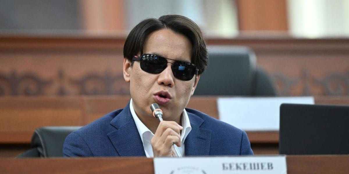 Дастан Бекешев предложил сократить срок регистрации брака и выдавать справки о судимости за один день