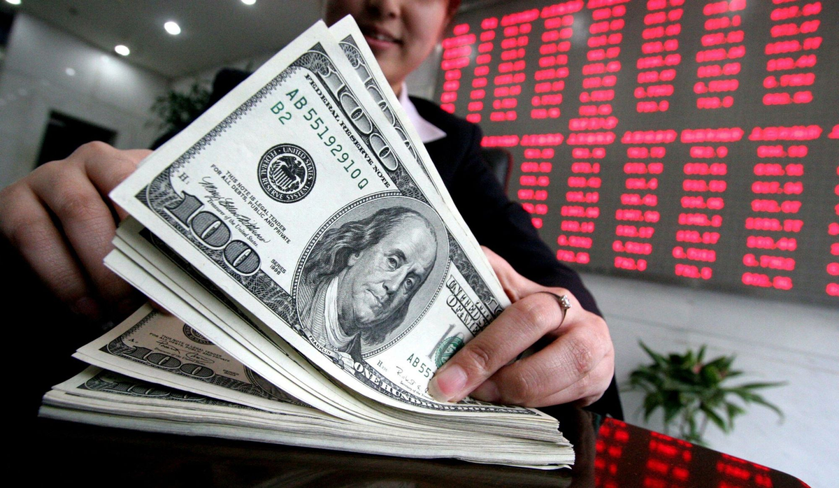 Нацбанк провел крупнейшую в 2024 году интервенцию: продал более $92 млн – график