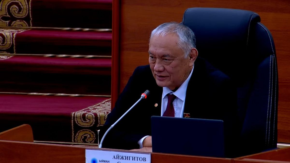 Экс-депутат Айжигитов незаконно трудоустроил жену в аппарат ЖК — ГКНБ