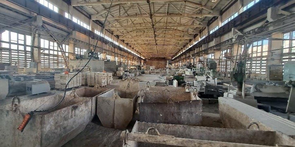 ГКНБ вернул государству действующий завод по производству мраморных плит в Токмоке