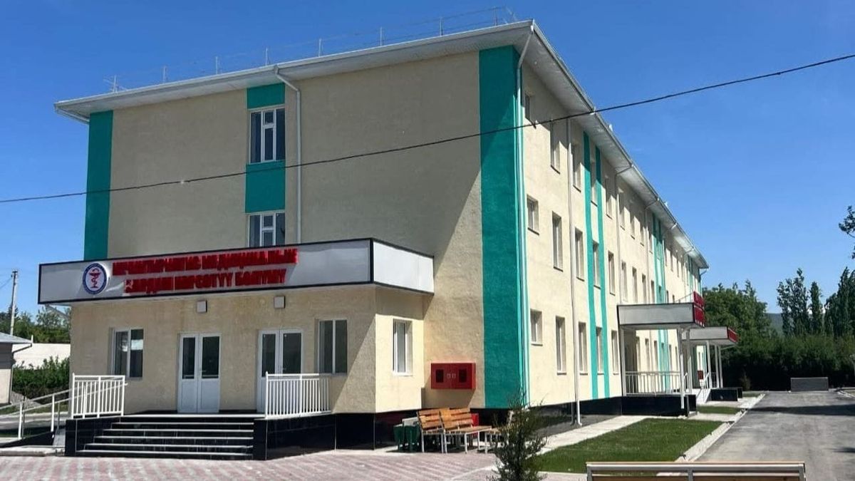 В селе Мырза-Аке построили новую больницу на 60 коек