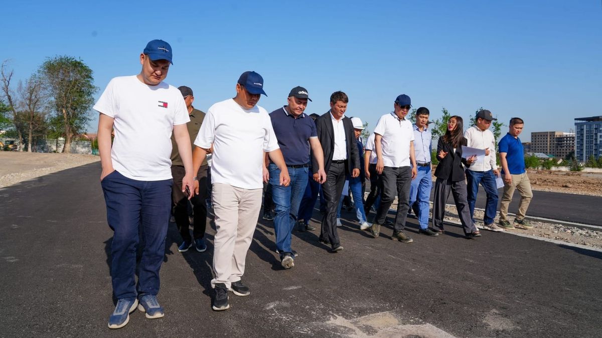 На месте ипподрома «Ак-Кула» возводят комплекс Royal Central Park — мэр проинспектировал стройку
