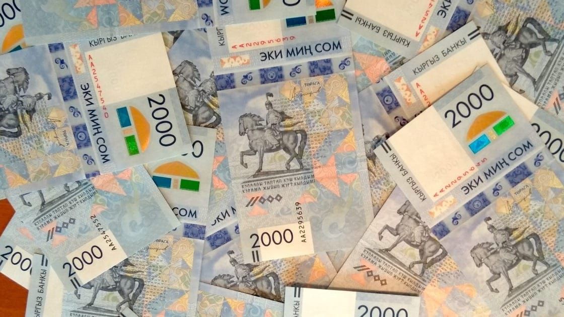 В январе-апреле 2025-го налоговики и таможенники собрали почти 131 млрд сомов