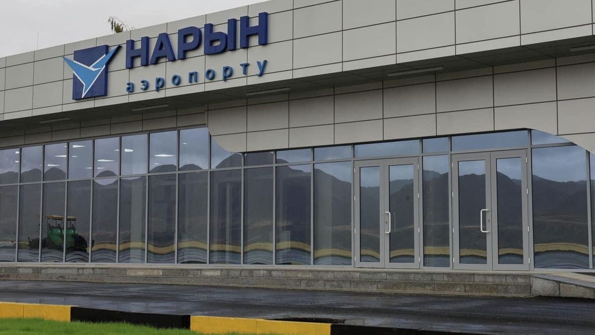 Минтранс полностью заасфальтировал перрон аэропорта «Нарын»