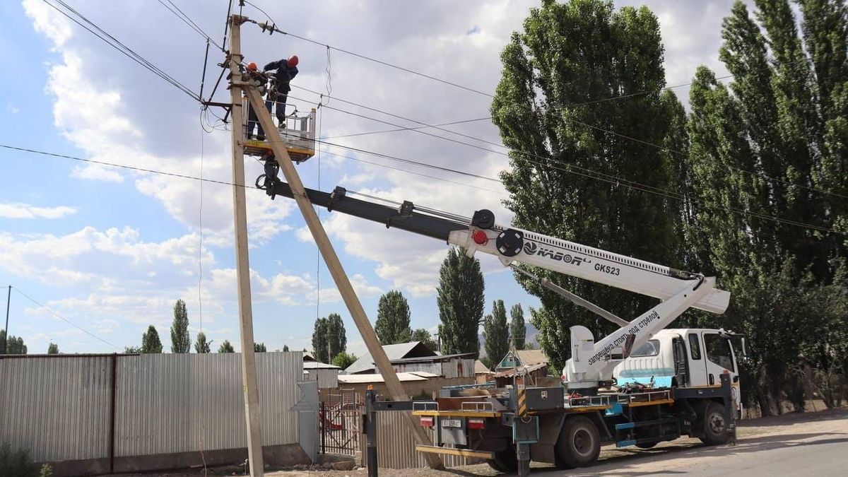 В Таласской области обслужили 1.6 тысячи км линий электропередачи