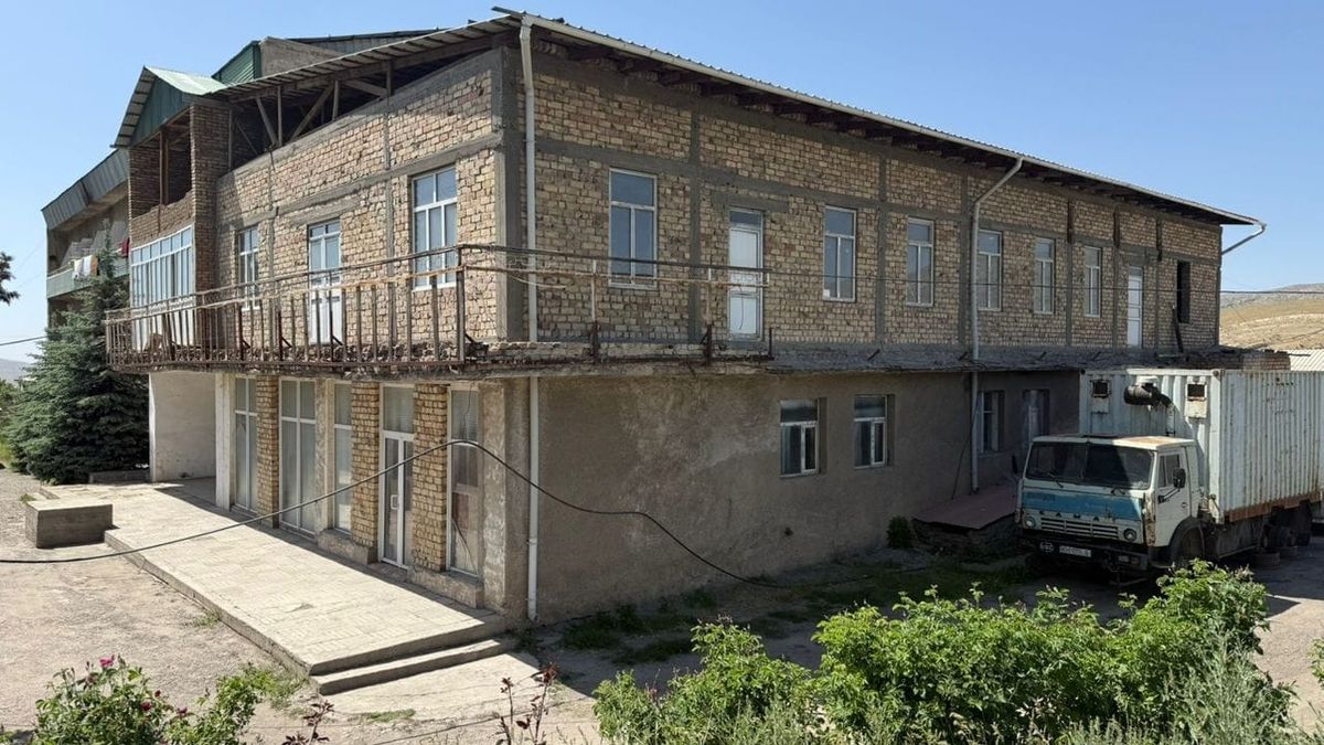 Здание бывшего профилактория в Сулюкте. Фото: ГКНБ КР.
