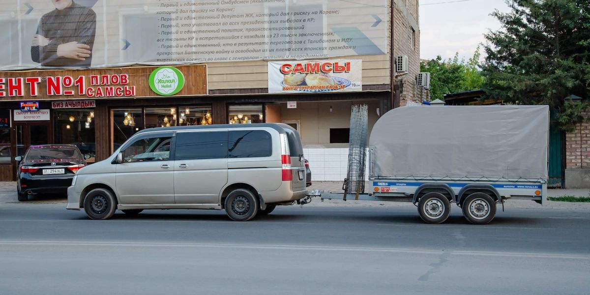 В КР ввели упрощенный порядок регистрации авто, ввезенных из-за пределов ЕАЭС