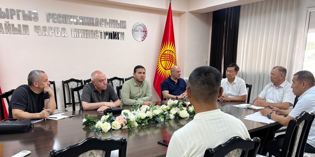 Кыргызстан и Азербайджан планируют построить комбикормовый завод для рыбной отрасли