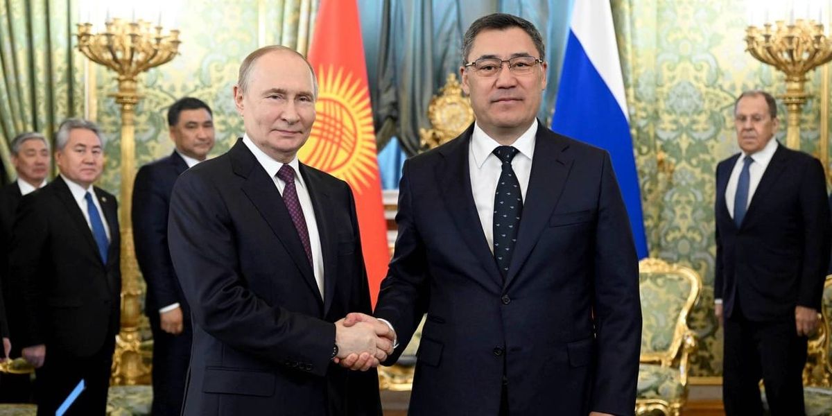 Жапаров провел переговоры с Путиным