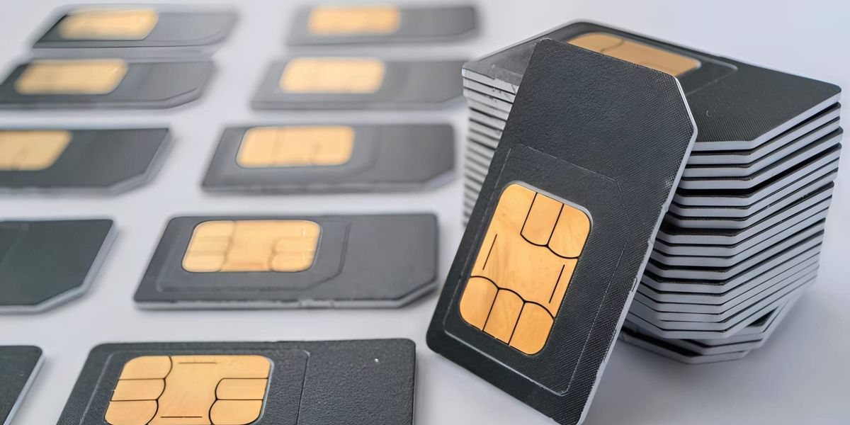 В КР ввели наказание за передачу и продажу банковских и SIM-карт третьим лицам
