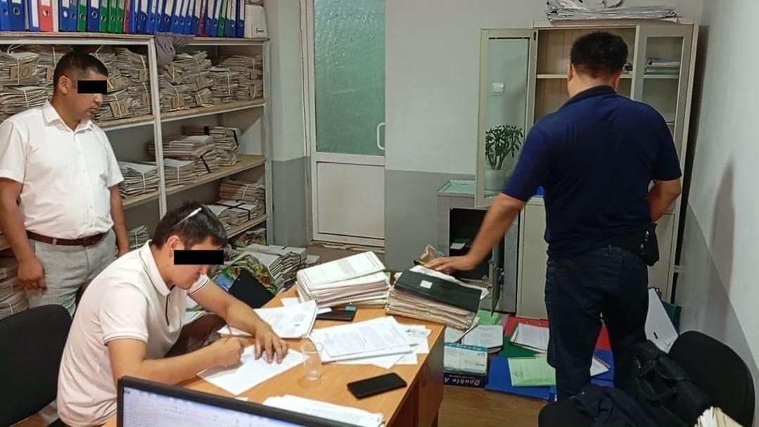 ГКНБ раскрыл схему незаконной продажи земель в Кара-Суйском районе