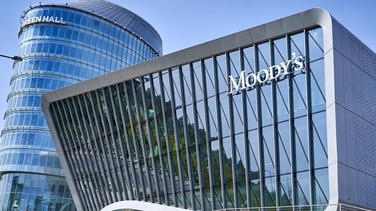 Moody’s повысило прогноз по кредитному рейтингу Кыргызстана до «Позитивного»
