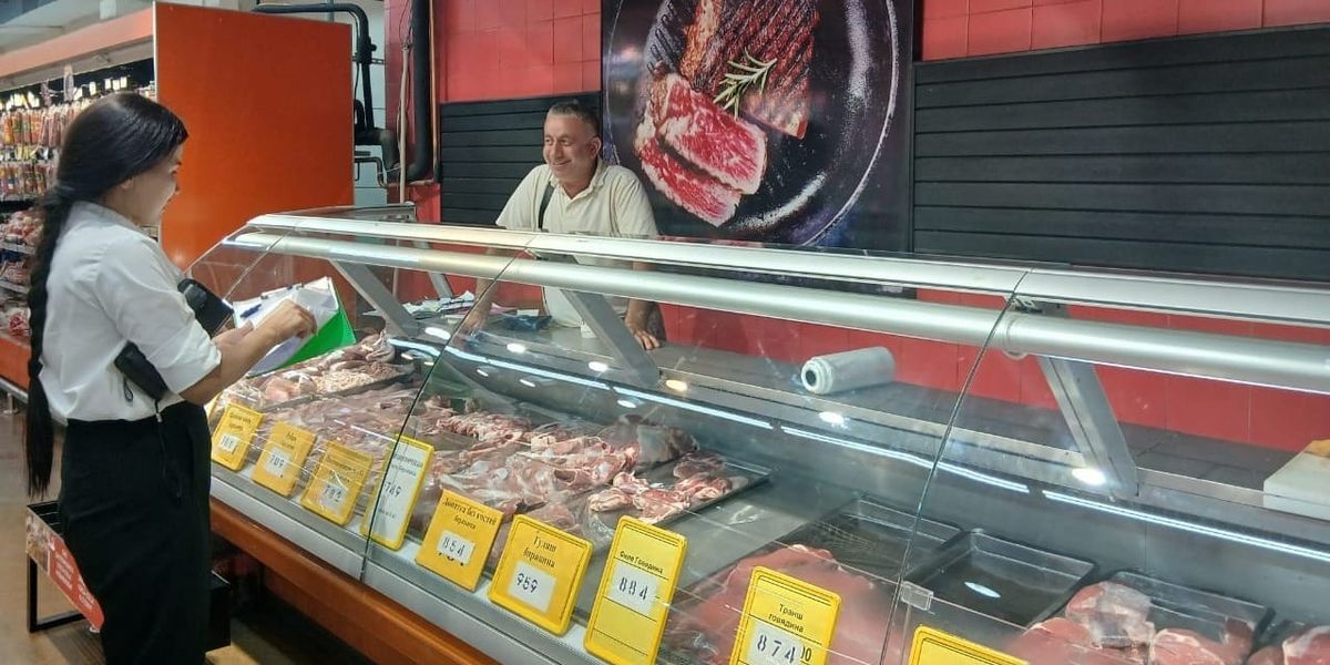 На рынке «Азиз» и в супермаркетах «Азия» проверили цены на мясо