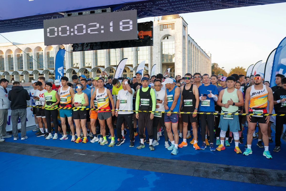 Более 4.8 тысячи бегунов из 29 стран приняли участие в Bishkek Snow Leopard Run – 2025