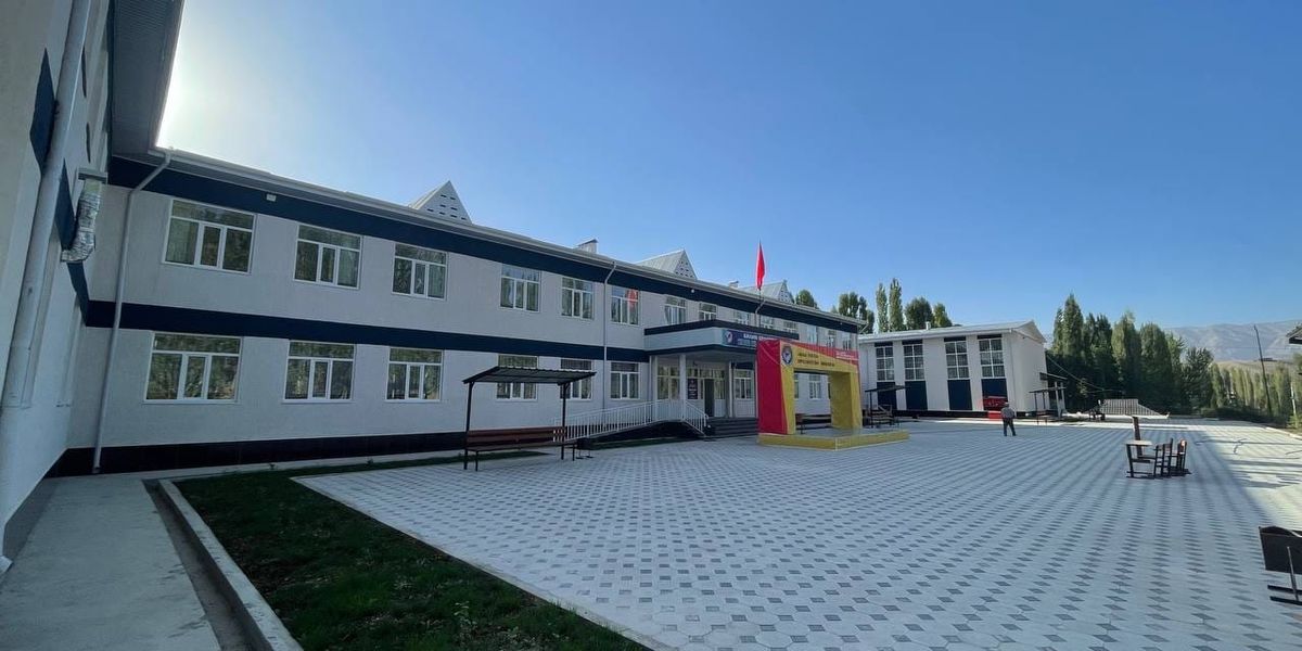 В Лейлекском районе построили новую школу на 225 мест