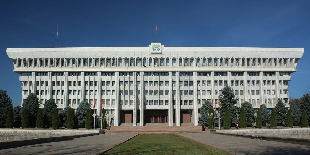 Жогорку Кенеш может принять решение о самороспуске 25 сентября