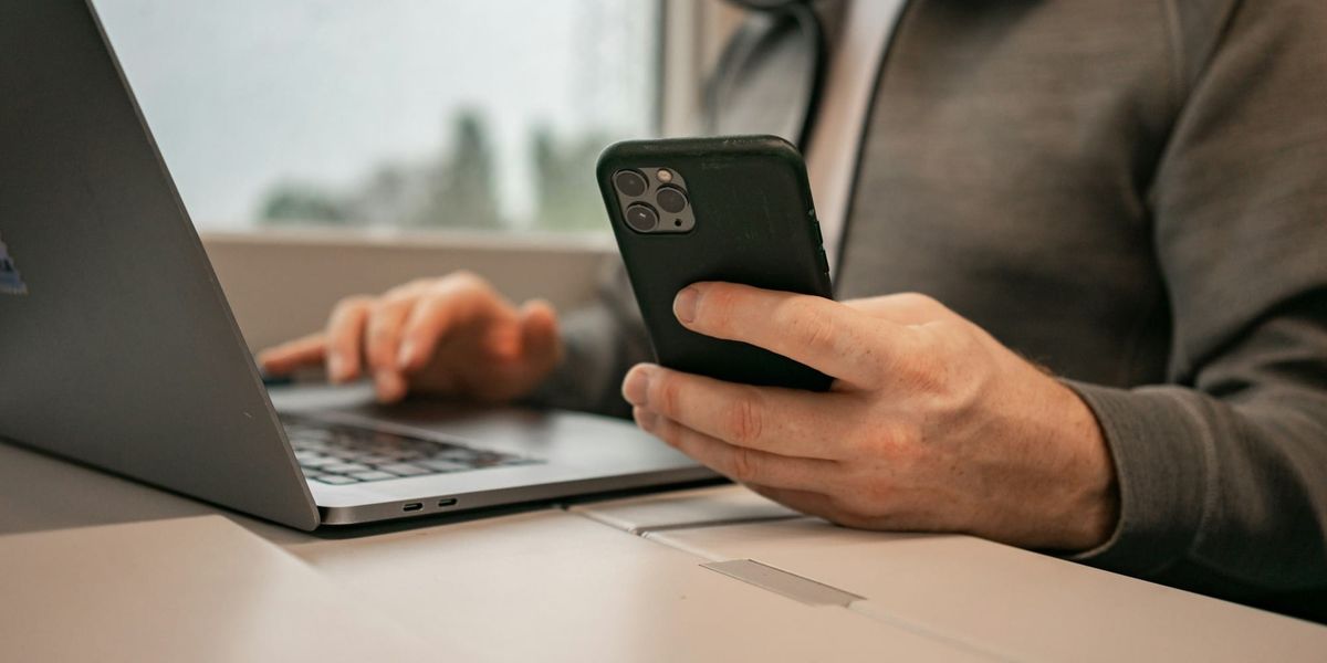 Осторожно, фишинг: как одно SMS может лишить вас не только Apple ID, но и криптокошелька