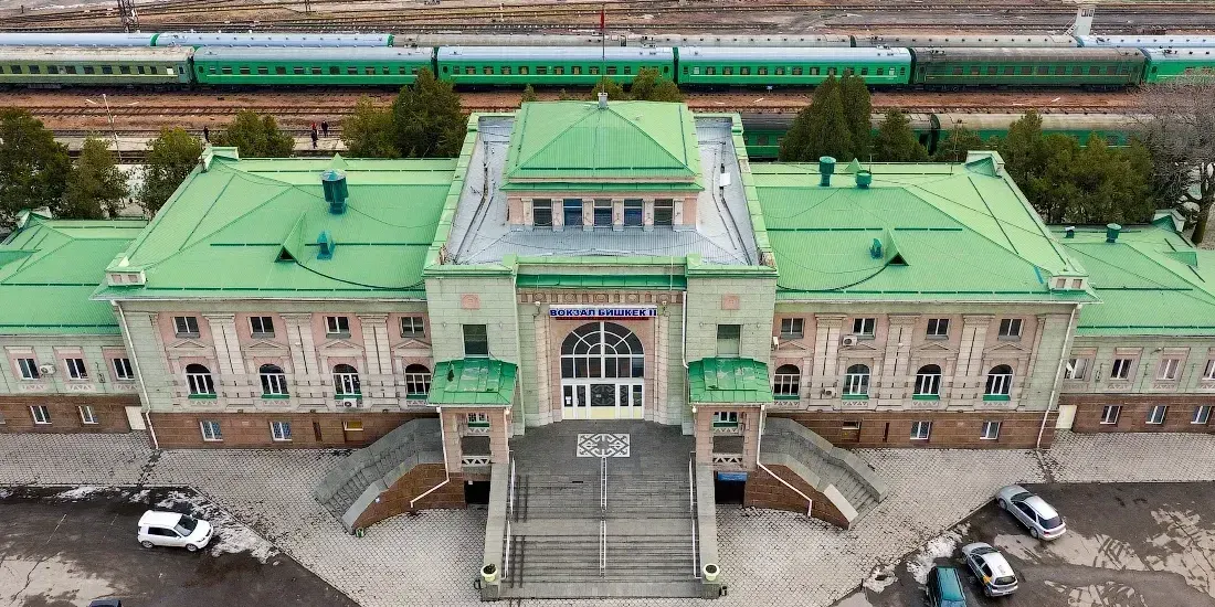 Движение по улице Туголбай Ата ограничат из-за ремонта трубопровода на бульваре Эркиндик