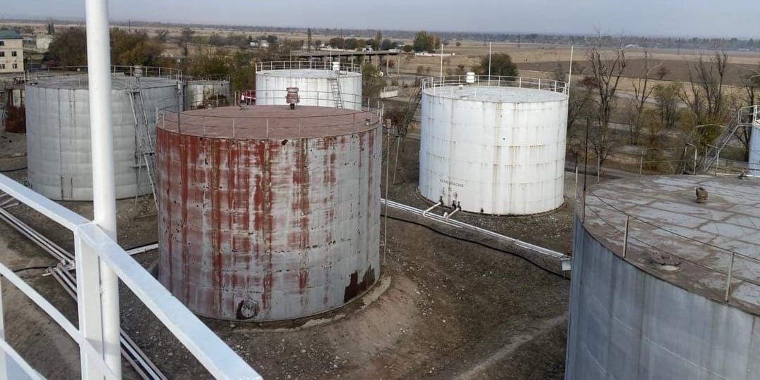 Нефтебаза «Кыргызмунайзат» в Чуйской области, объект возвращен государству ГКНБ КР.