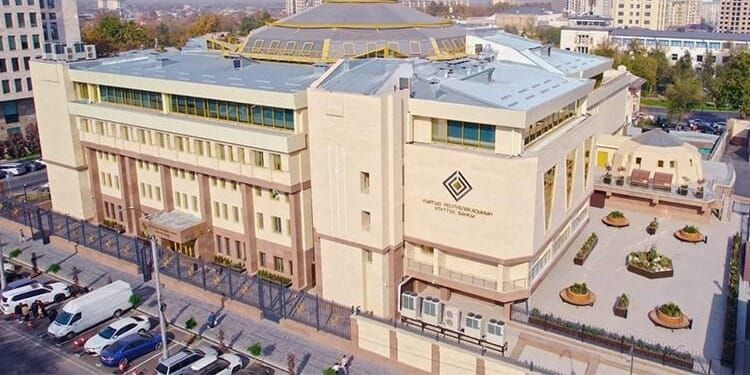 Нацбанк приостановил лицензию «Милан обмен» и оштрафовал 11 нелегальных обменщиков