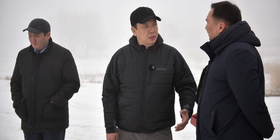 Мэр Бишкека поручил перевести агрохозяйства на капельное орошение и ускорить ремонт водозаборов