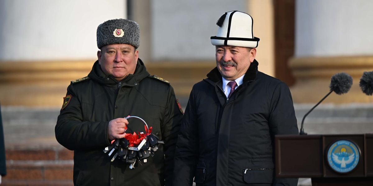 Касымалиев передал Минобороны 81 единицу автотехники