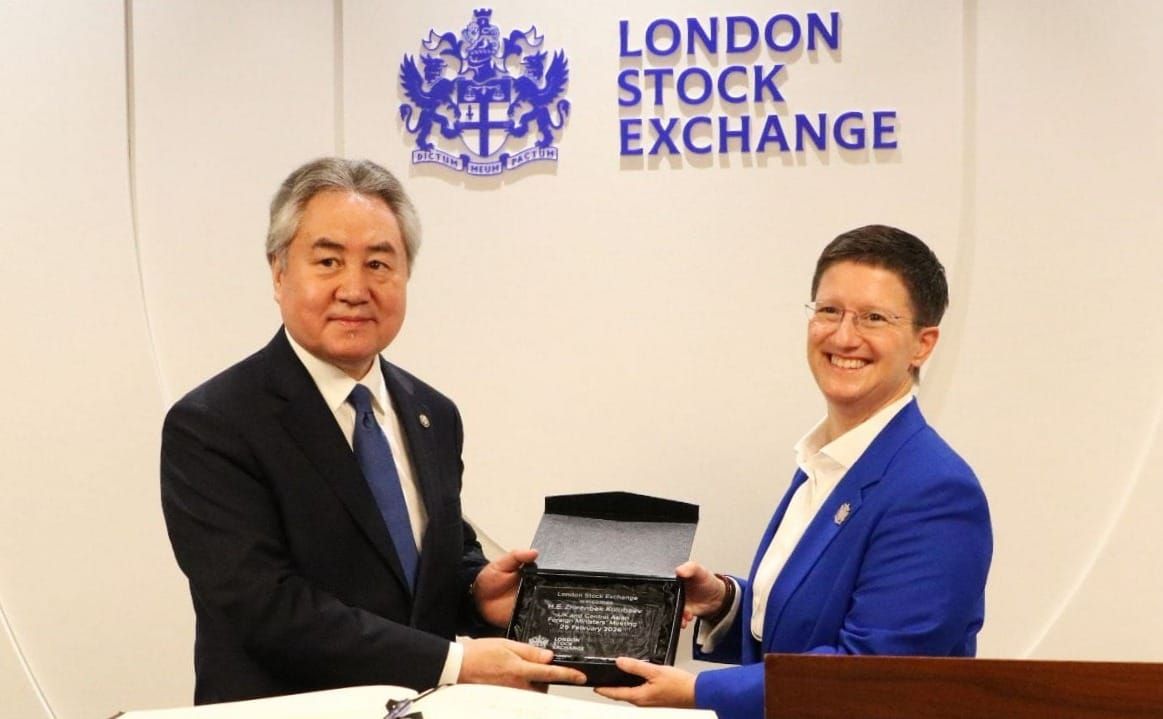 Жээнбек Кулубаев дал старт торгам на LSE в Лондоне